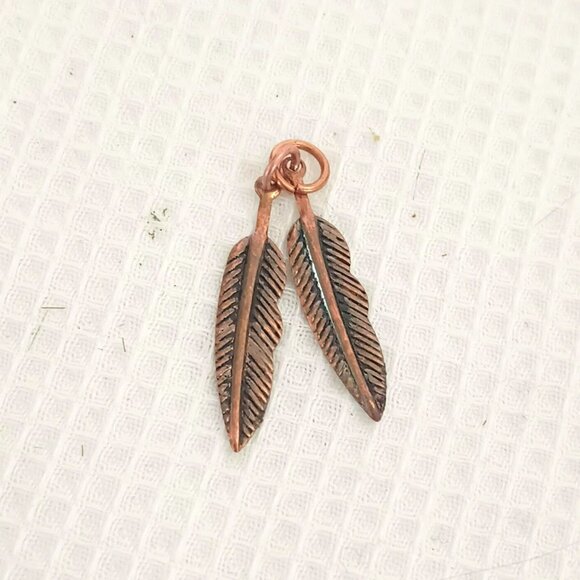 42 Wing and Feather Connectors Silver DIY Jewelry Findings - Picture 10 of 11